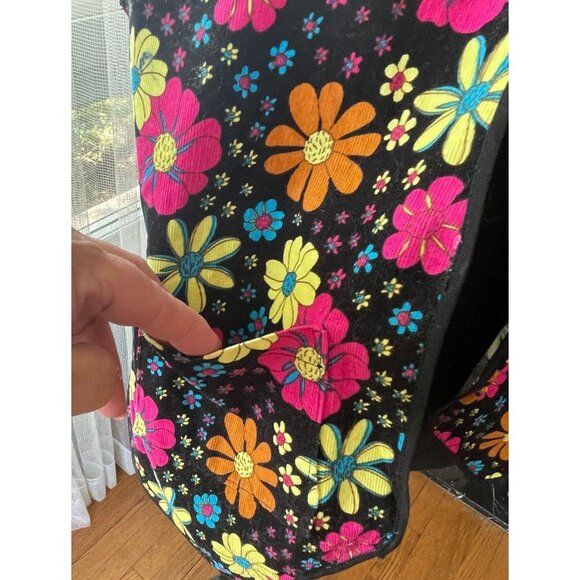 Vintage hippie vest, black, yellow, orange, hot pink crazy daisies, flower power - Picture 9 of 10